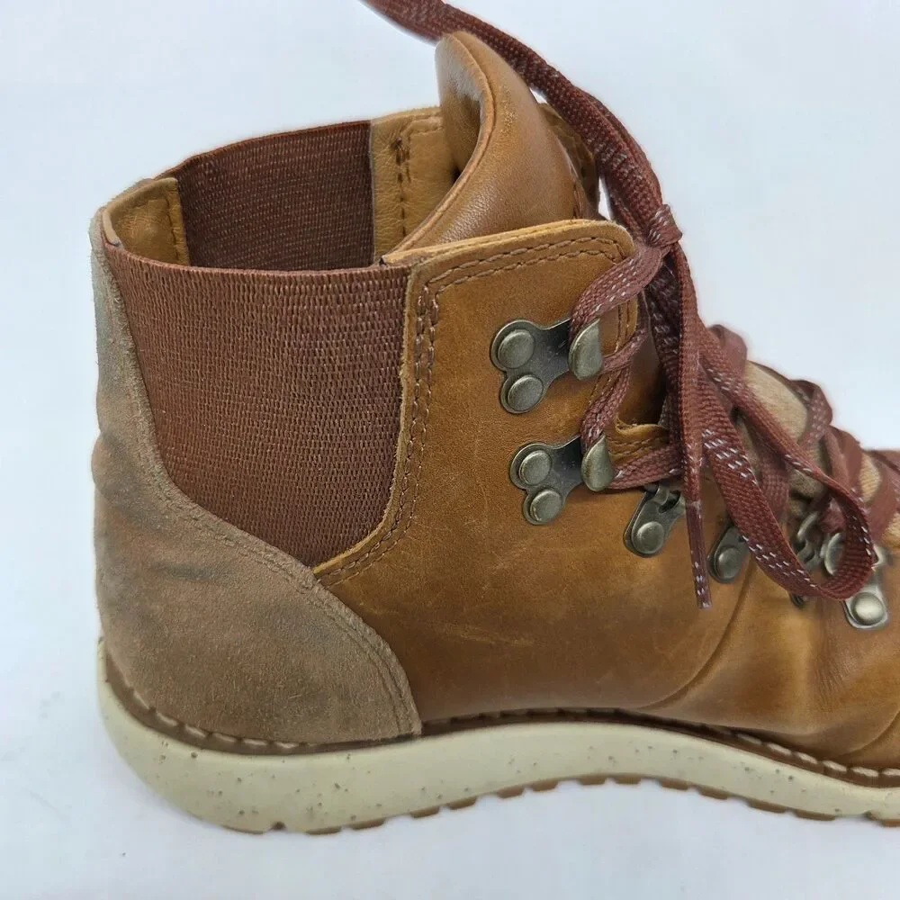 Danner Boots 32387 VERTIGO GOLD RUSH 917 Mens Brown Gortex Vibram Boots US 8.5 D